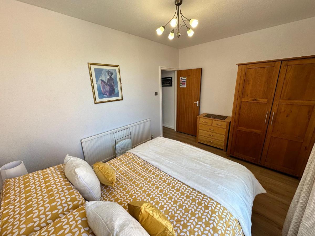 Spacious One Bedroom Apartment In Central Location Lytham St Annes Extérieur photo